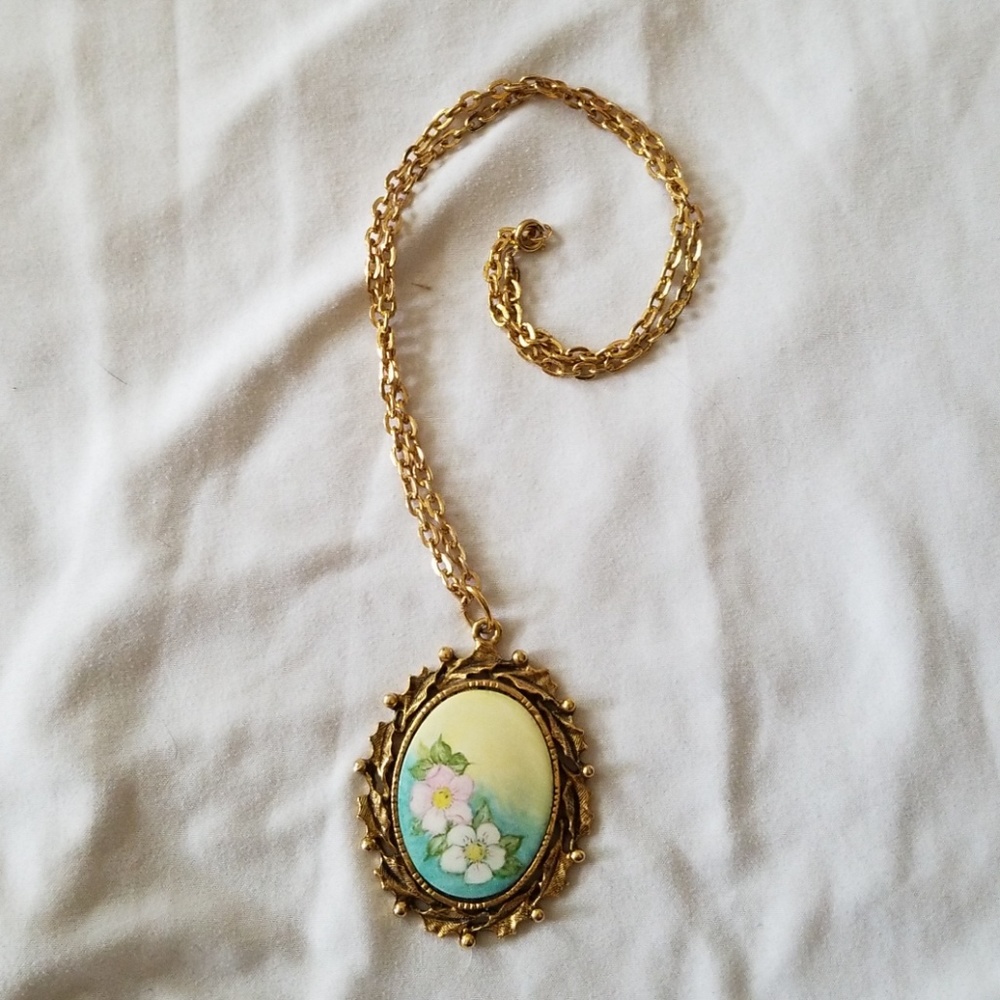 Vintage Hand painted pendant necklace